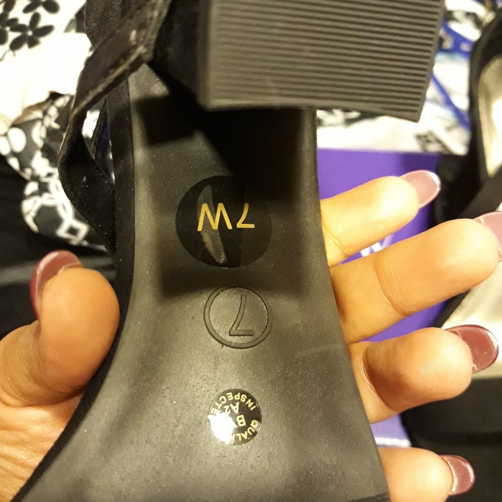 Shoes - Picture 2 of 4